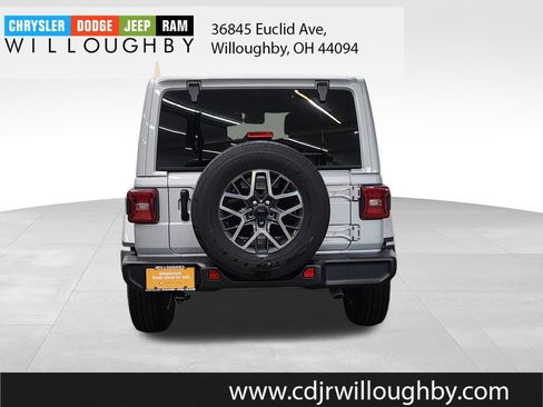 Certified 2024 Jeep Wrangler Unlimited Sahara w/ Technology Group AWD/4WD image 7