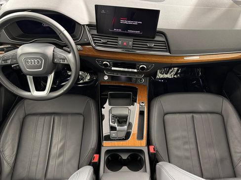 Used 2023 Audi Q5 2.0T Premium Plus w/ Premium Plus Package AWD/4WD image 12