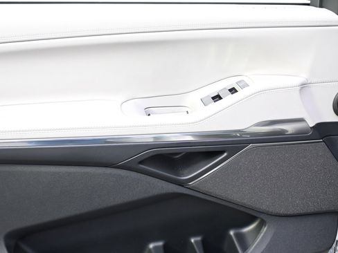 New 2026 Lincoln Navigator Reserve image 23