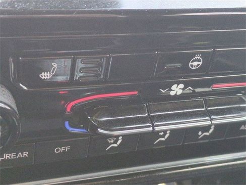 Used 2024 Jeep Grand Cherokee Limited image 23