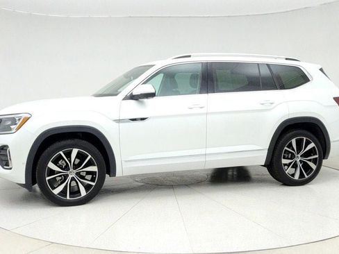 Used 2025 Volkswagen Atlas SEL Premium R-Line image 8