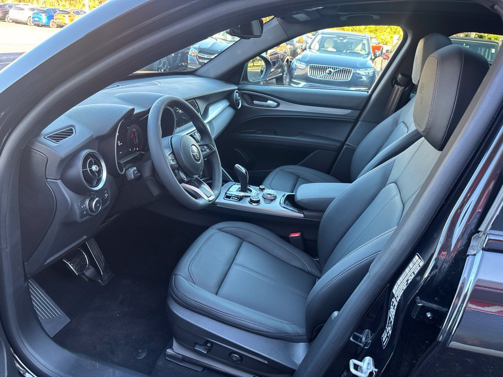 New 2026 Alfa Romeo Stelvio Sprint AWD/4WD image 12