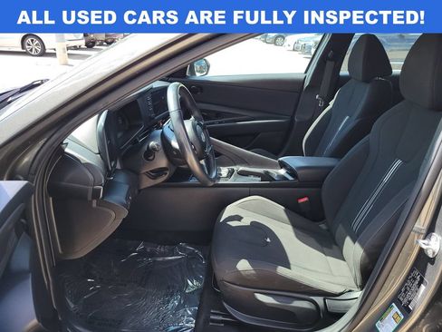 Used 2025 Hyundai Elantra Sport FWD image 8