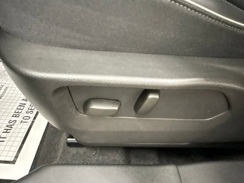 Used 2023 Buick Envision Essence AWD/4WD image 25