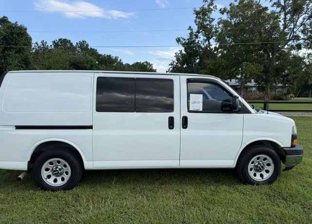 Used 2012 GMC Savana 1500 RWD image 4