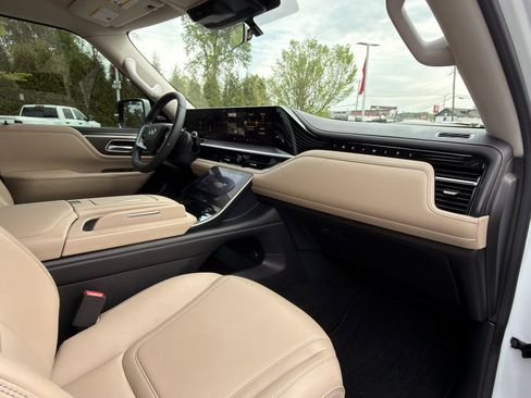 Used 2025 INFINITI QX80 Pure image 14