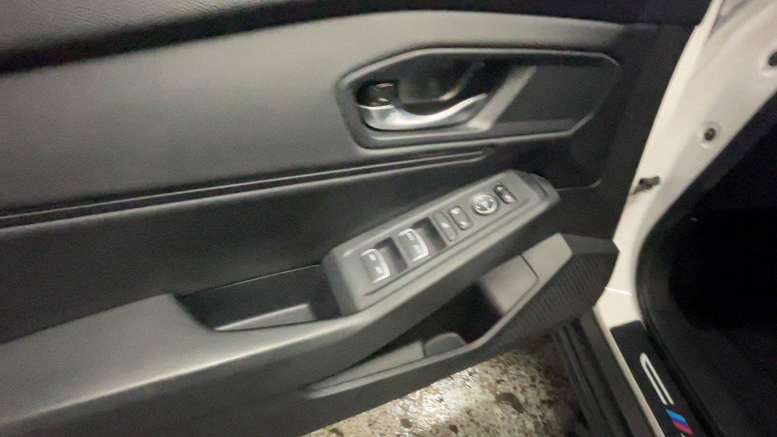 Certified 2025 Honda Accord SE image 30