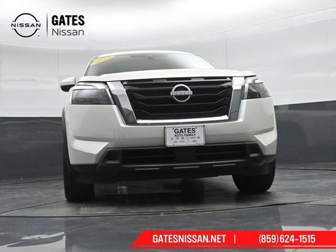 Used 2024 Nissan Pathfinder SV AWD/4WD image 37