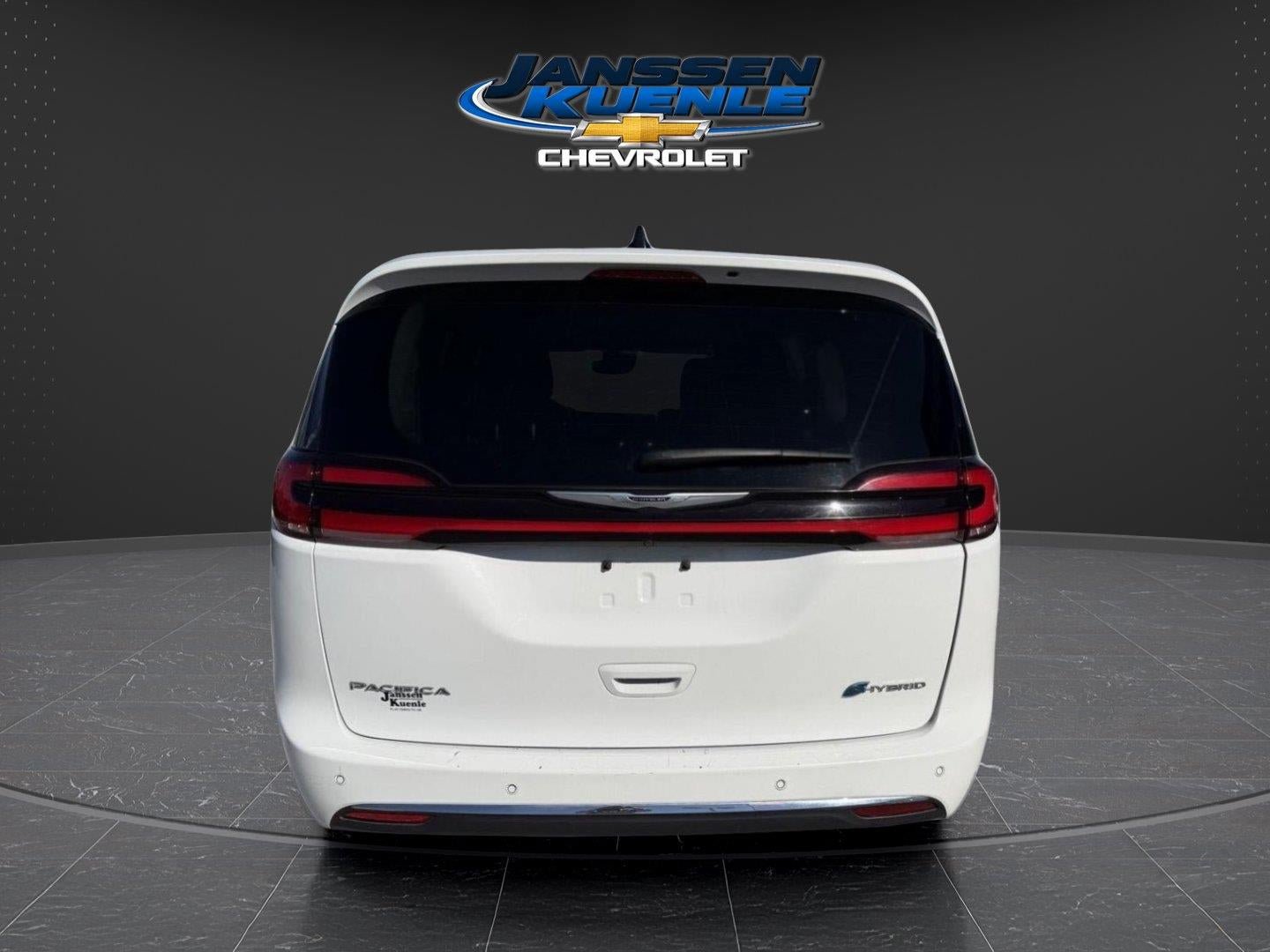 Used 2024 Chrysler Pacifica Limited FWD image 6