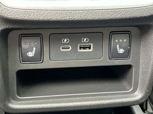 Used 2024 INFINITI QX50 Sensory image 18