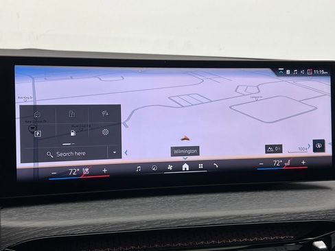 Used 2026 BMW 330i Sedan w/ Premium Package image 13