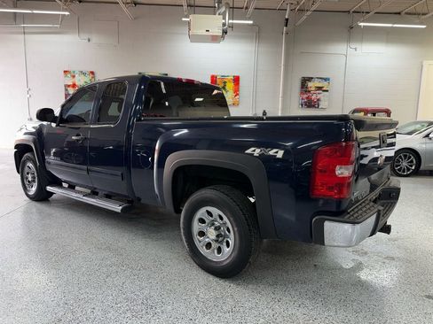 Used 2010 Chevrolet Silverado 1500 LT AWD/4WD image 3