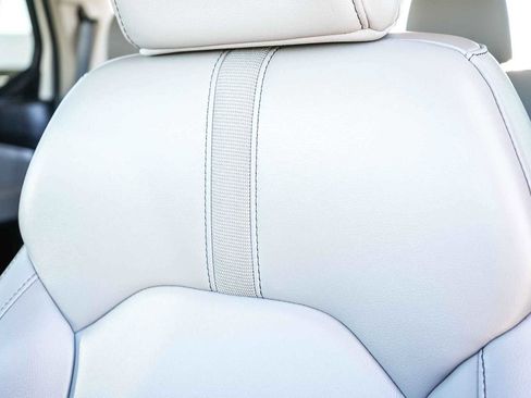 Certified 2025 Honda Pilot Touring image 25