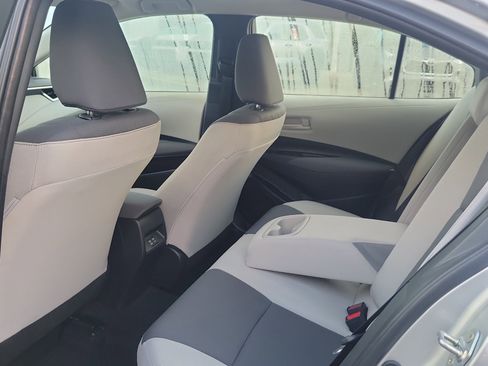 Used 2025 Toyota Corolla LE image 8