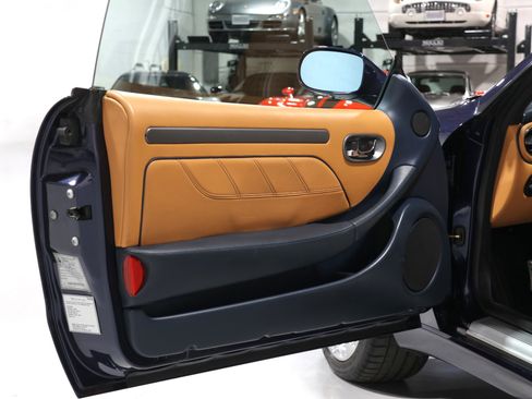 Used 2004 Maserati Coupe image 11