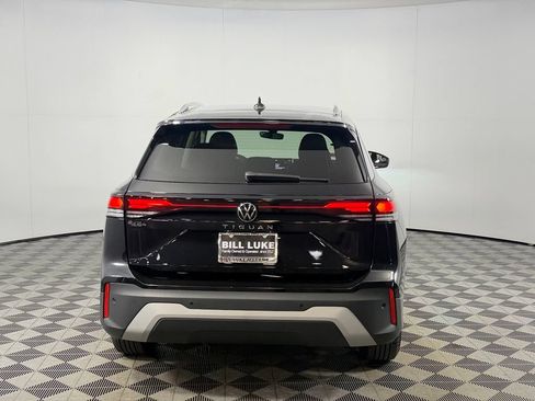 Used 2026 Volkswagen Tiguan S FWD image 9