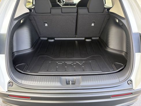 Certified 2026 Honda HR-V LX image 30