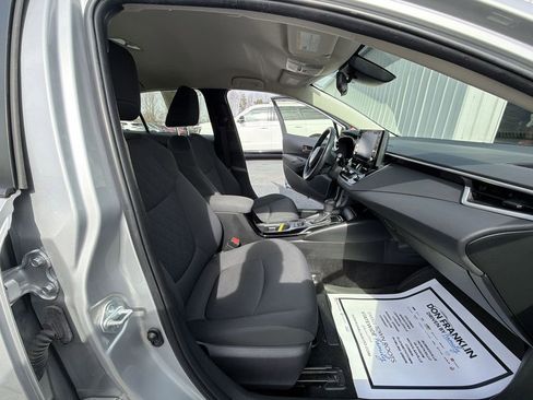 Used 2022 Toyota Corolla LE image 11