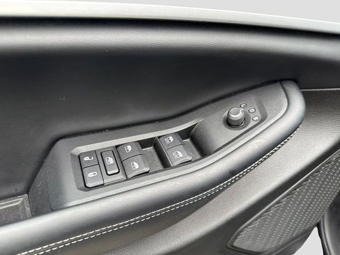 Used 2025 Jeep Grand Cherokee Limited image 8