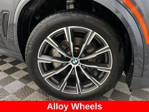 Used 2022 BMW X5 xDrive40i w/ M Sport Package AWD/4WD image 50
