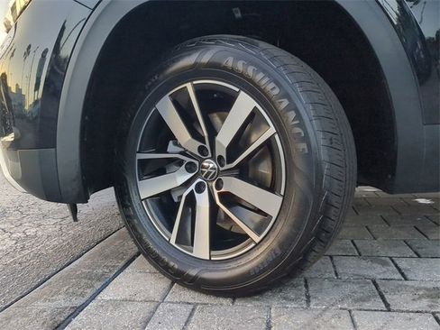 Certified 2022 Volkswagen Atlas SE image 33