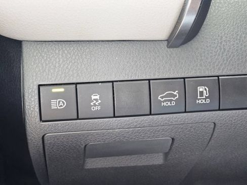 Used 2021 Toyota Camry LE FWD image 20