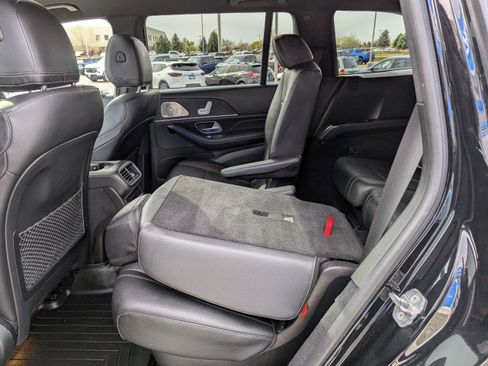 Used 2021 Mercedes-Benz GLS 450 4MATIC image 33