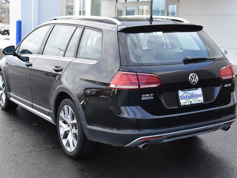 Used 2019 Volkswagen Golf Alltrack SE image 11