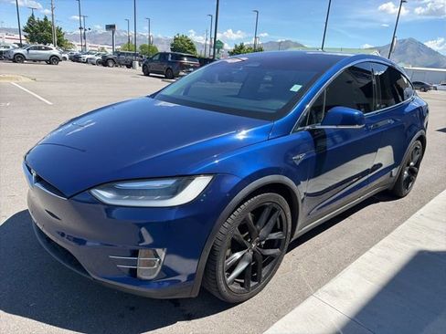 Used 2017 Tesla Model X 75D AWD/4WD image 3