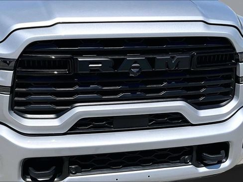 Certified 2026 RAM 2500 Big Horn AWD/4WD image 30