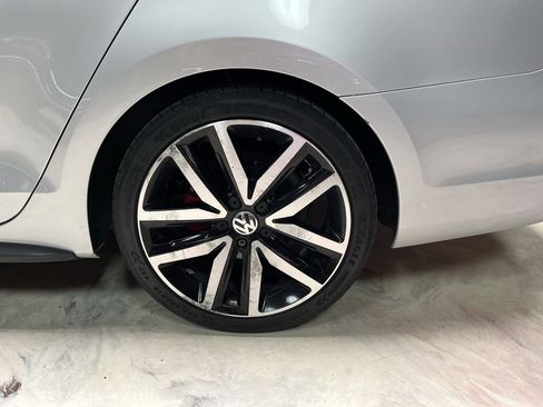 Used 2013 Volkswagen Jetta GLI Autobahn FWD image 34