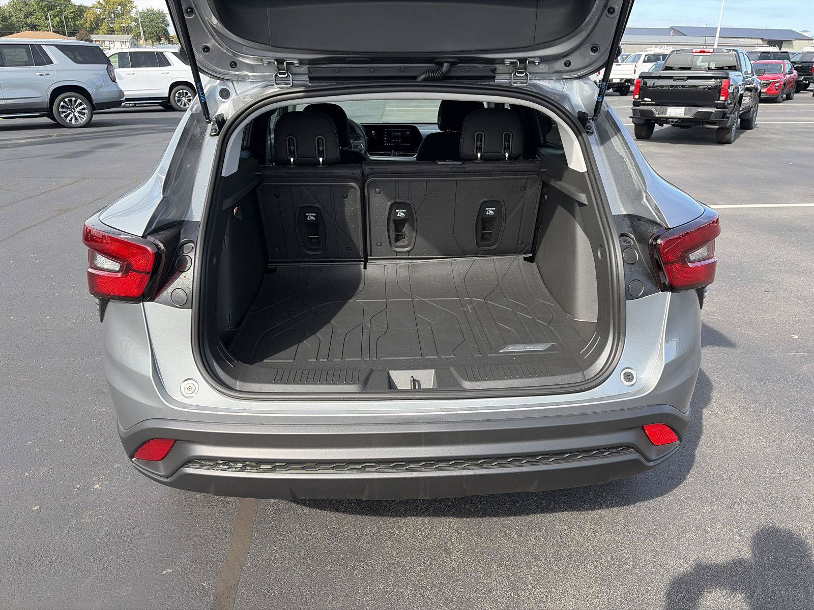 New 2026 Chevrolet Trax LS FWD image 5