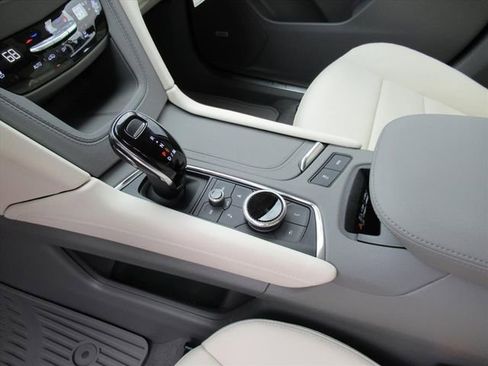 New 2026 Cadillac XT5 Premium Luxury w/ Driver Assist Package image 18