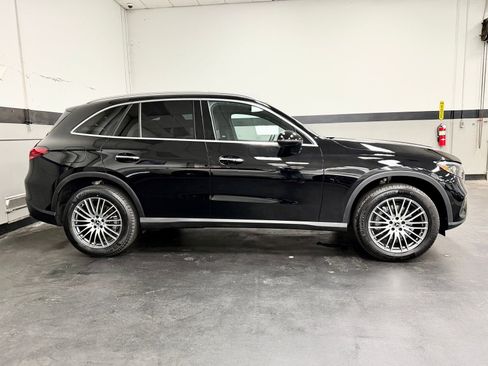 Used 2026 Mercedes-Benz GLC 300 image 5