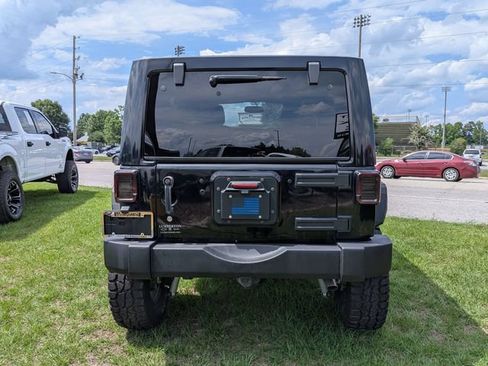 Used 2015 Jeep Wrangler Unlimited Rubicon w/ Dual Top Group AWD/4WD image 4