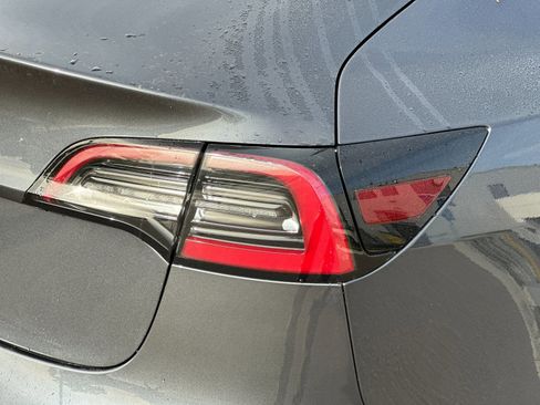 Used 2021 Tesla Model 3 Standard Range Plus image 30