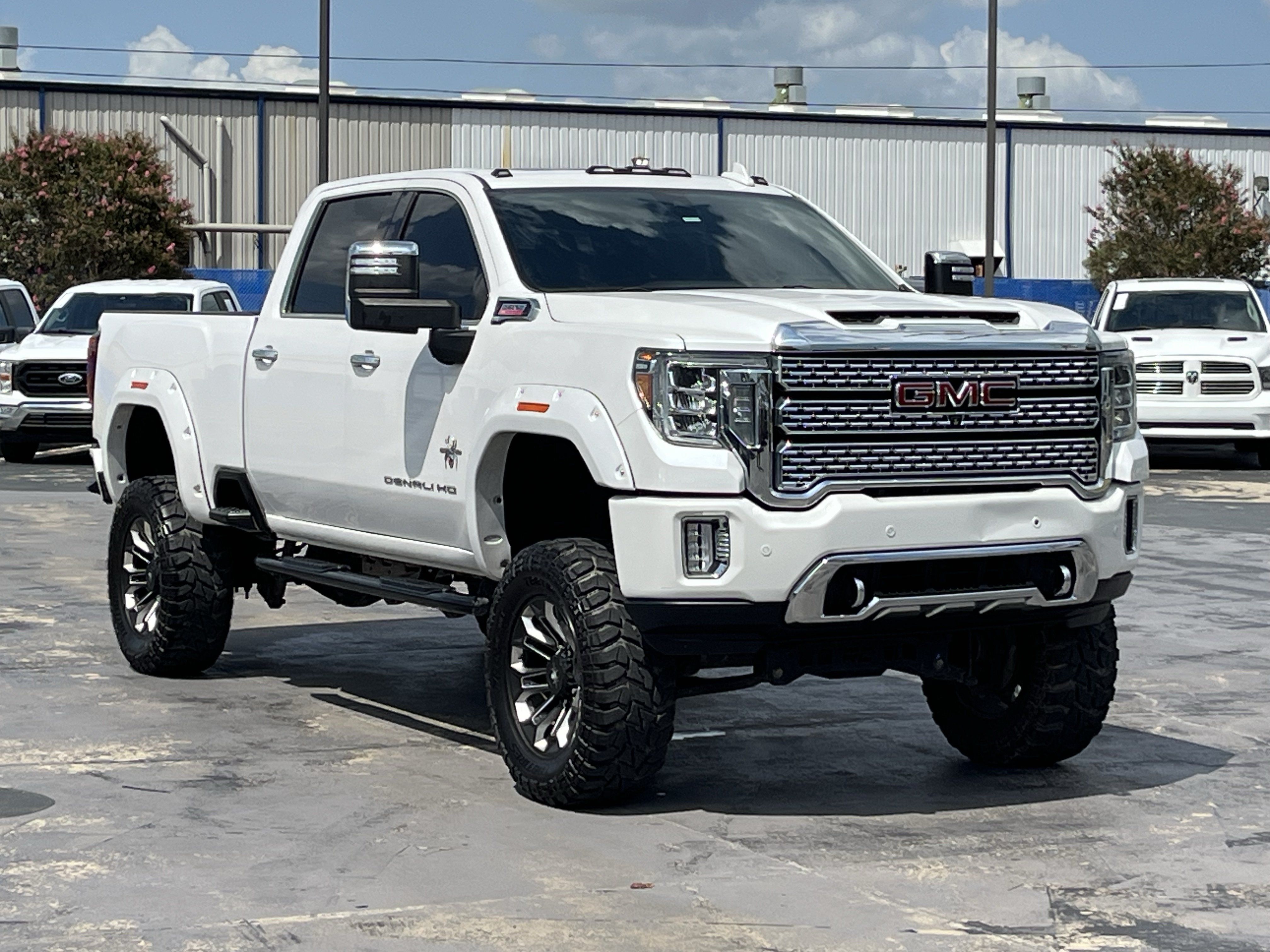 Used 2020 GMC Sierra 2500 Denali w/ Denali Ultimate Package AWD/4WD image 5