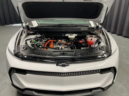 Used 2024 Chevrolet Equinox EV LT w/ LPO, Blackout Package image 15