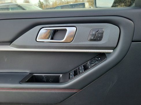 New 2026 Ford Explorer ST-Line w/ ST-Line Street Pack image 18