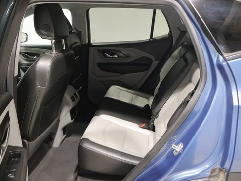 Used 2024 GMC Terrain SLT FWD image 18