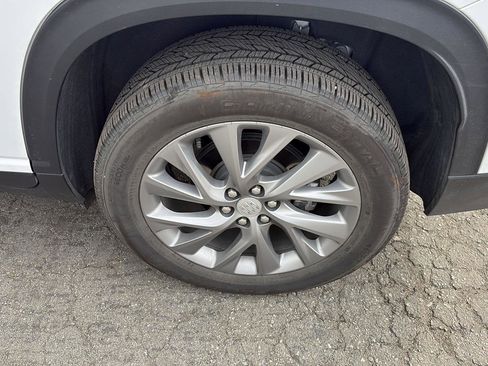 Used 2025 Buick Enclave Preferred image 10