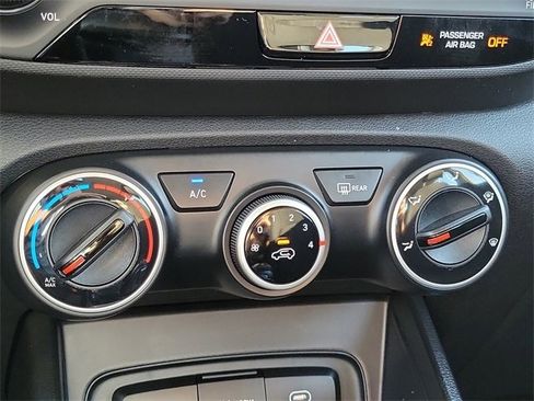 New 2026 Hyundai Venue SE image 10