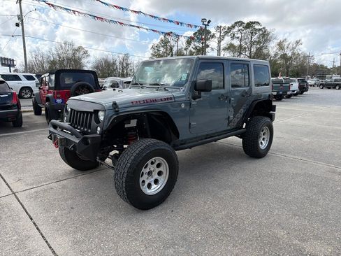 Used 2014 Jeep Wrangler Unlimited Sport image 2
