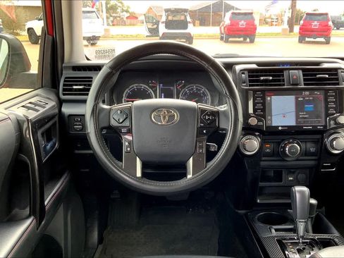 Used 2021 Toyota 4Runner Venture w/ Moonroof Package AWD/4WD image 6