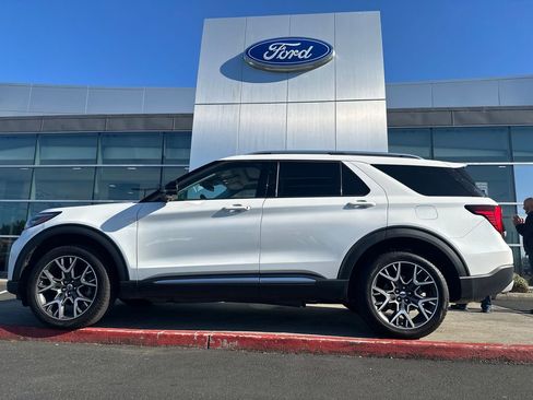 Used 2025 Ford Explorer Platinum w/ Ultimate Package AWD/4WD image 1