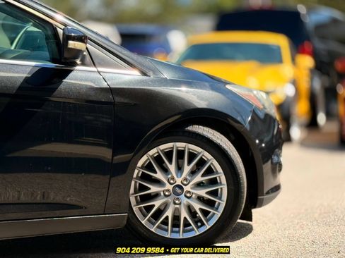 Used 2014 Ford Focus Titanium FWD image 10