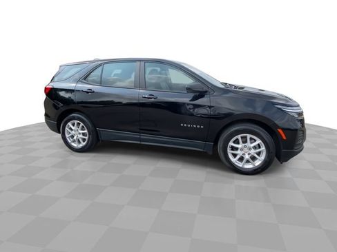 Used 2024 Chevrolet Equinox LS w/ LPO, Floor Liner Package FWD image 3