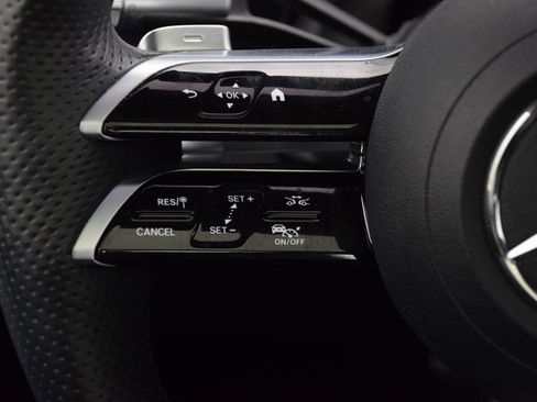 Used 2022 Mercedes-Benz EQS 580 EQS 580 image 23