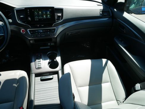 Used 2023 Honda Passport EX-L image 11