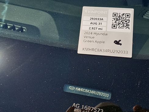 Used 2024 Hyundai Venue SEL FWD image 25